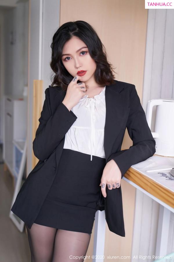 舌尖上的菊花  [XiuRen]高清写真图 2020.10.29 No.2711 舌尖上的菊花Ace第7张图片